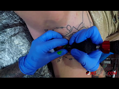 ❤️ Sully Savage-k izugarri tatuatu zuen klitorian tatuaje bat egin zuen ❤️❌ Porno fb %eu.kenhdammy.topan ﹏