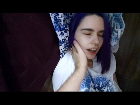 ❤️ Nire ahizpa armairuan aurkitu eta lagundu zion esperma ❤️❌ Porno fb %eu.kenhdammy.topan ﹏